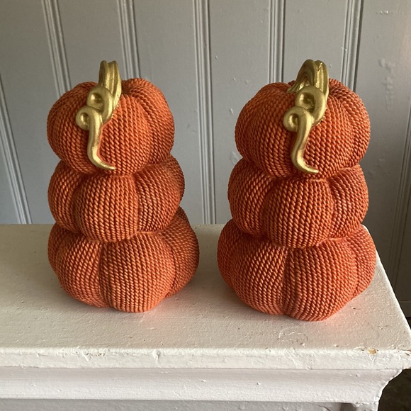 NWT BUNDLE- 2 TRIPLE STACKED TEXTURED ORANGE PUMPKINS GOLD STEMS & WOOD SIGN - Picture 15 of 17